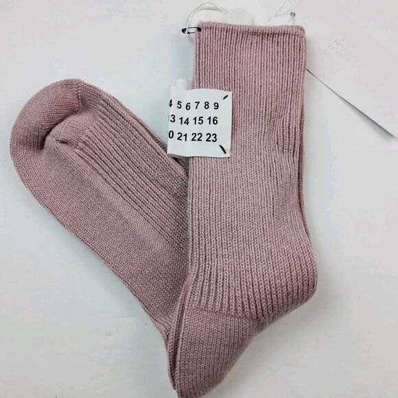 Maison Margiela Ribbed Soft Cashmere Socks - Picture 2 of 7